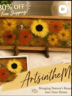 Handmade tray reference decorated with pressed flowers